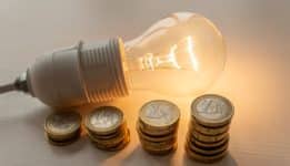 diferencia entre comercializadora y distribuidora de luz